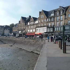 Studio Apartment Cancale